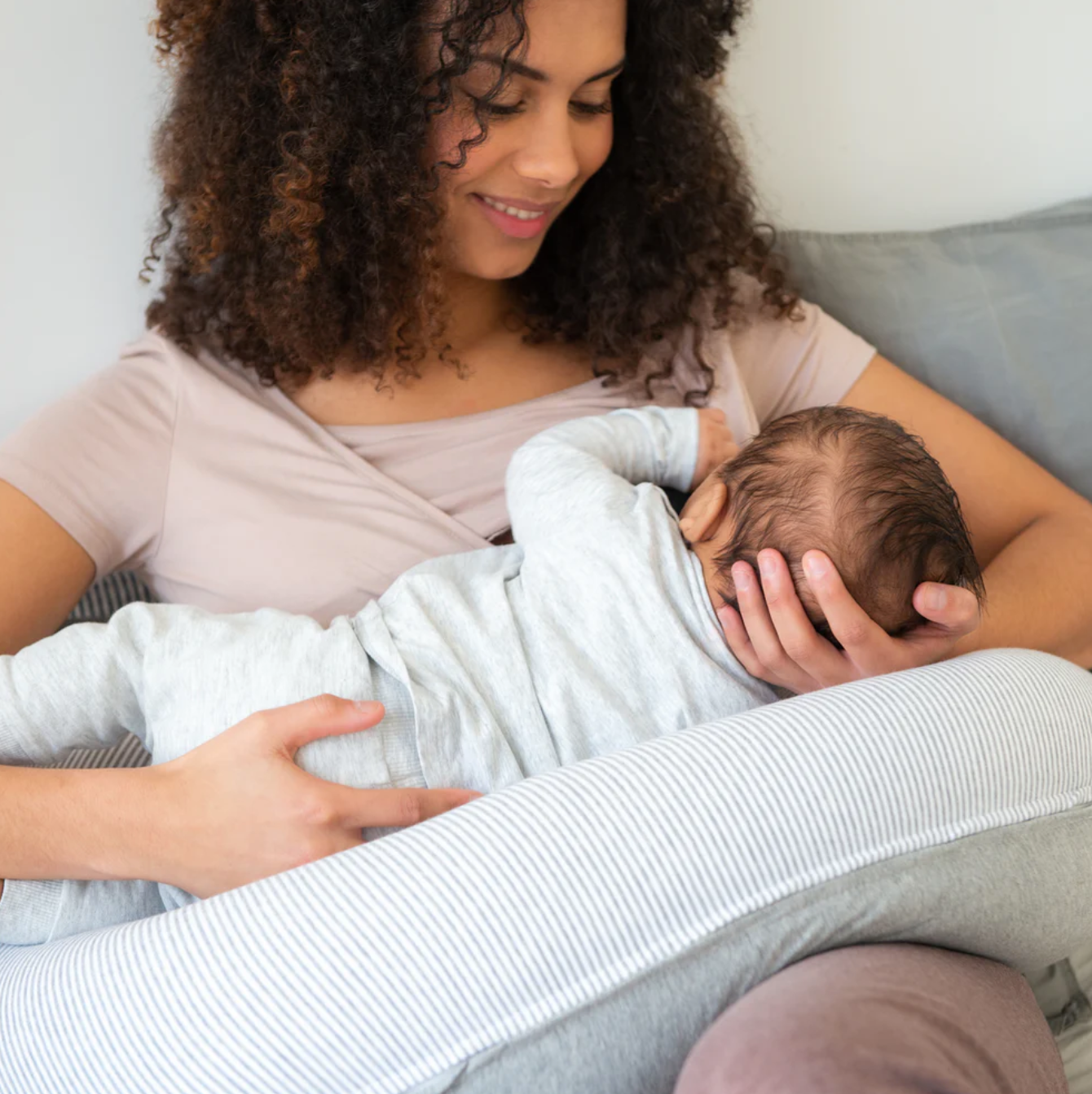 Babylab-doomoo coussin allaitement buddy light grey2