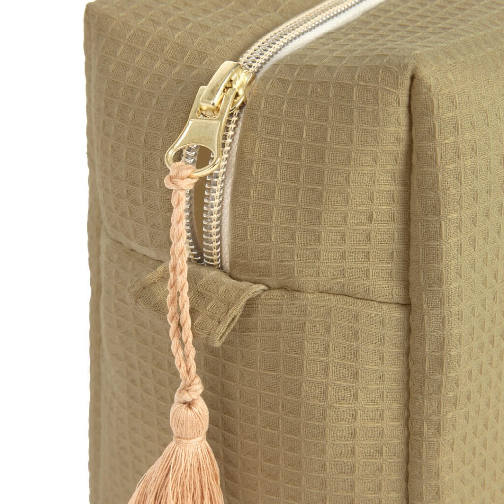 Babylab-Diva-waterproof-vanity-case-olive-green-nobodinoz-3-8435574936813