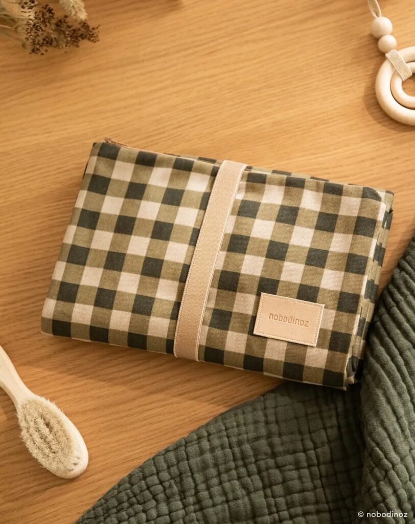 babylab-nobodinoz-tapis de change-green checks