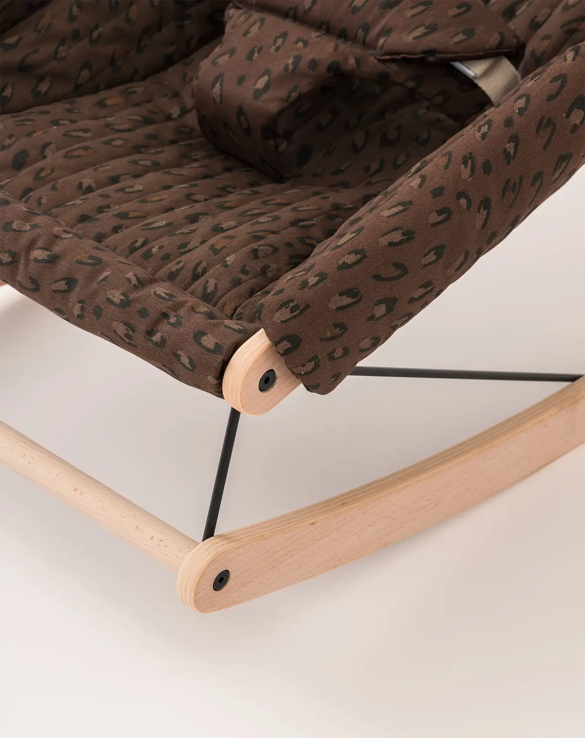 babylab-nobodinoz-transat-bouncer-leonie brown2