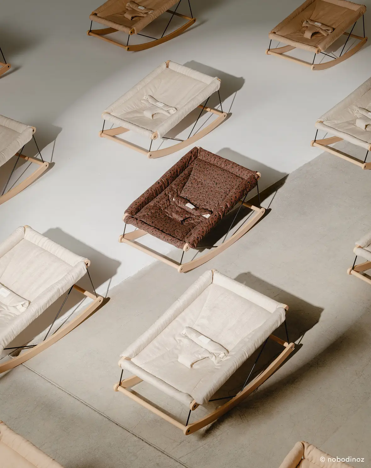 babylab-nobodinoz-transat-bouncer-leonie brown6